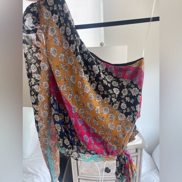 Do+BE one shoulder long sleeve top - Picture 2 of 2